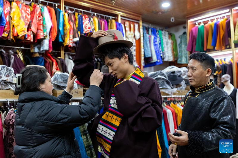 Sichuan : histoire en photos d'un homme d'affaires tibétain prospère à Chengdu