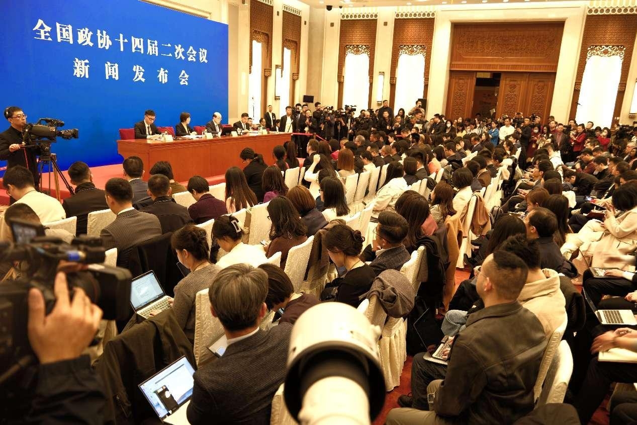 Une conférence de presse de la deuxième session du 14e Comité national de la Conférence consultative politique du peuple chinois s'est tenue au Grand Palais du Peuple à Beijing, le 3 mars 2024. (Guo Junfeng / Pic.people.com.cn)