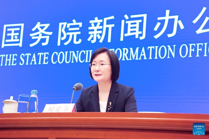 Liu Aihua, porte-parole du Bureau national des statistiques (BNS), assiste à une conférence de presse, le 18 mars 2024 à Beijing. (Pan Xu / Xinhua)