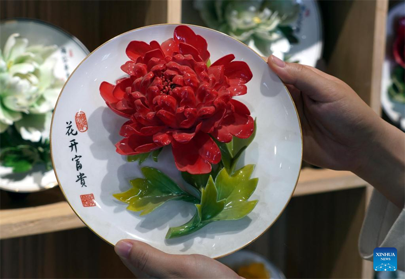 Henan : Luoyang développe la culture liée aux fleurs de pivoine