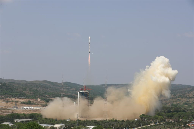 La Chine lance quatre satellites dans l'espace