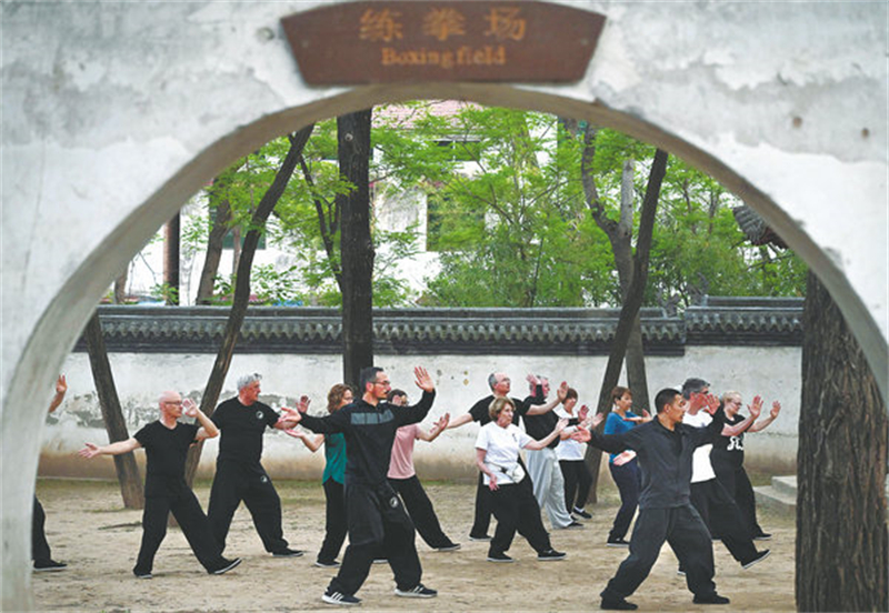 Le tai-chi prospère avec une touche française