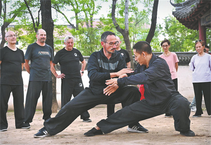 Le tai-chi prospère avec une touche française