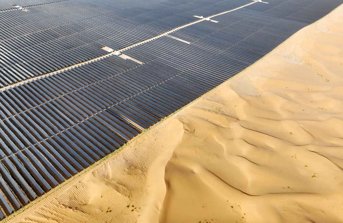 Ningxia : l'énergie propre « du désert » aide à se préparer au pic de consommation d'électricité de l'été à Zhongwei