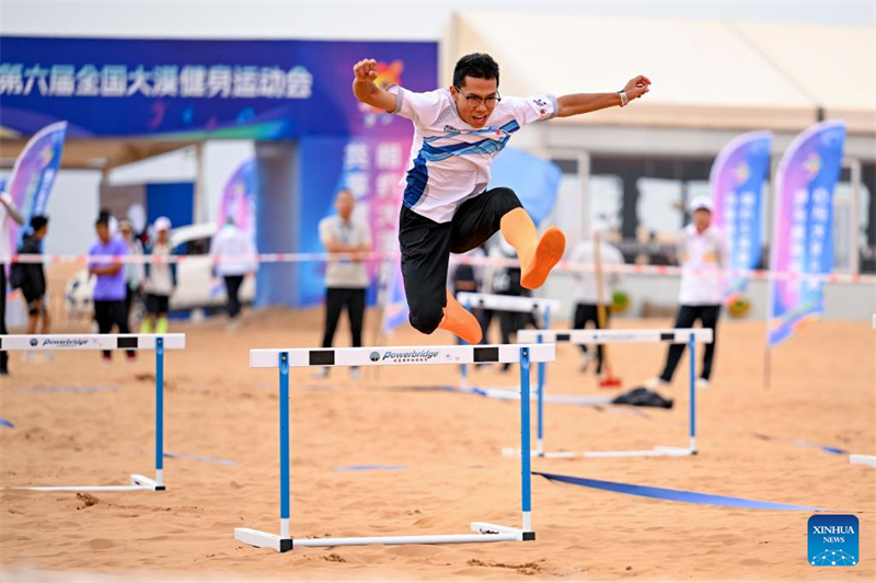 Ningxia : des jeux amusants dans le désert organisés sur le site touristique de Shapotou