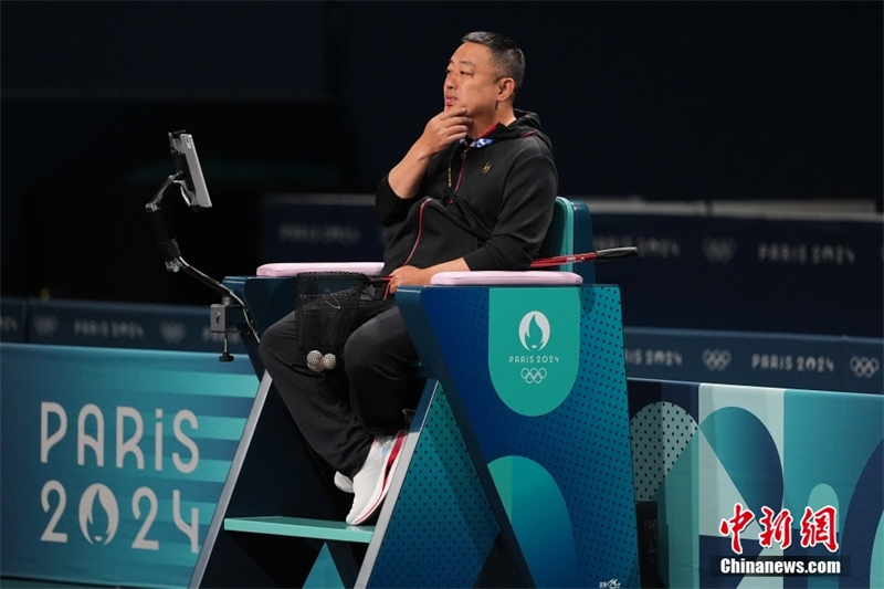 L'équipe olympique de tennis de table chinoise s'entraîne et se prépare à la compétition à Paris