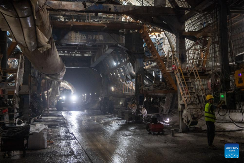 Le tunnel de Zhongling de la ligne à grande vitesse Chongqing-Xiamen a été percé