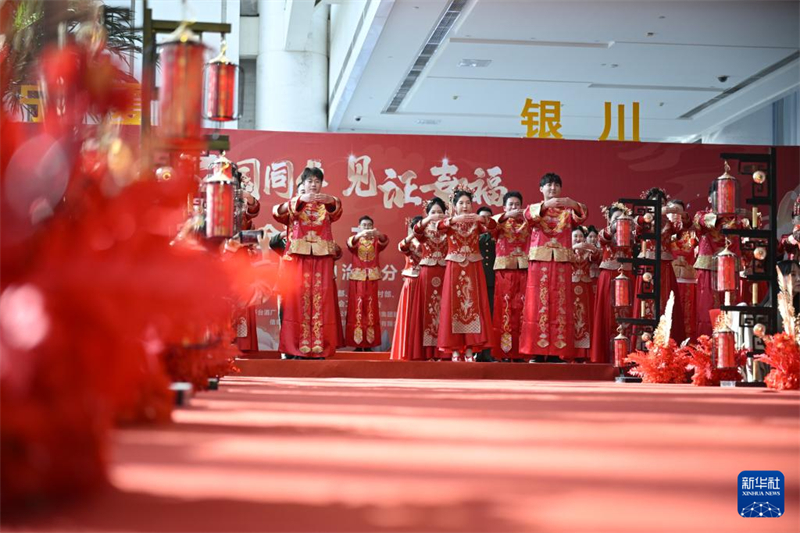 Un mariage collectif de 10 000 personnes organisé dans l'ensemble de la Chine