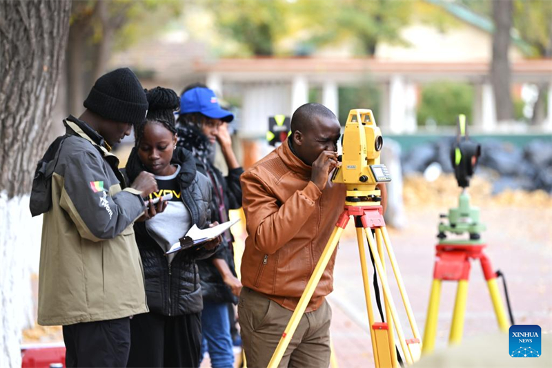 40 stagiaires guinéens suivent une formation professionnelle à Tianjin