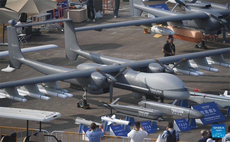 Guangdong : des drones et des systèmes aériens sans pilote développés en Chine exposés à l'Airshow China de Zhuhai