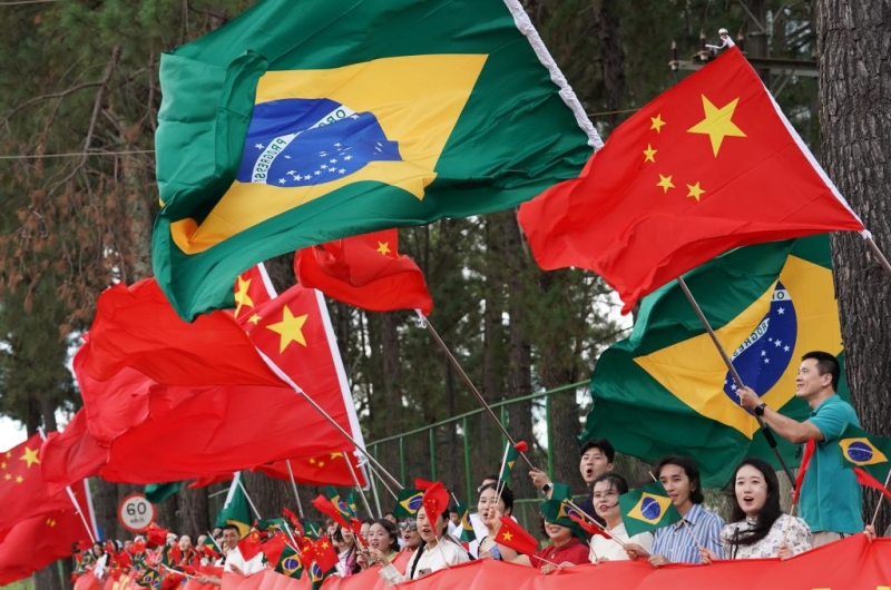 Arrivée de Xi Jinping à Brasilia pour une visite d'Etat au Brésil