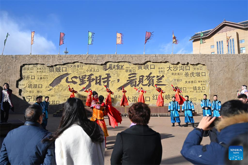 Ningxia : le site touristique de Manpu attire les visiteurs avec sa culture unique