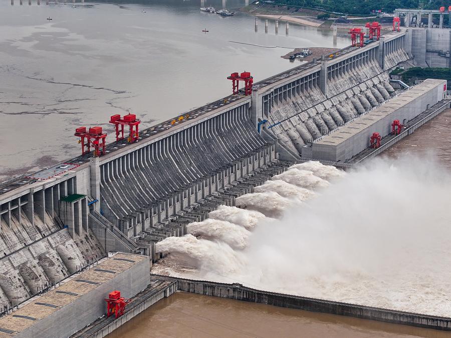 Photo prise par un drone du barrage des Trois Gorges, dans la province chinoise du Hubei (centre), le 20 juillet 2024. (Photo : Xiao Yijiu)