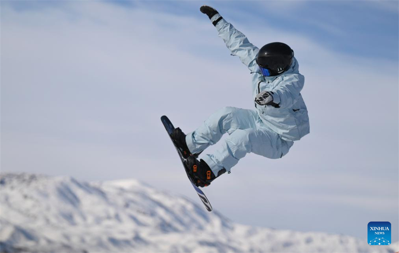 Les destinations touristiques de Chine attirent les visiteurs avec des activités de glace et de neige