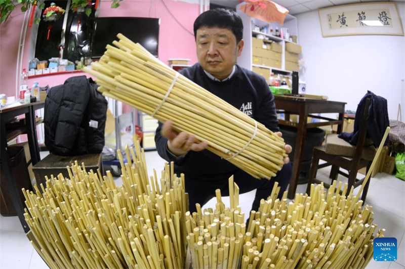 Histoire en photos d'un fabricant de lanternes traditionnelles de Beijing