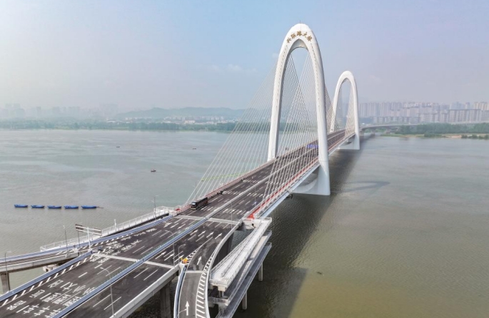 Hunan : début des opérations d'essai du grand pont de Xinglianlu à Changsha