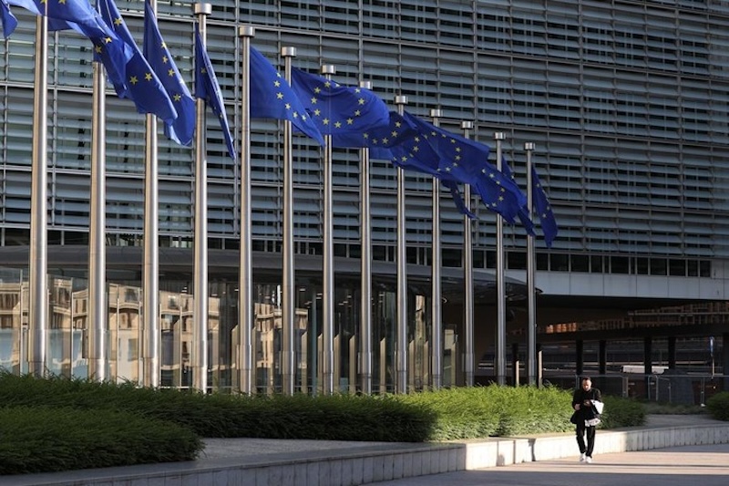 L'UE condamne la hausse des droits de douane américains sur l'acier et prépare des contre-mesures