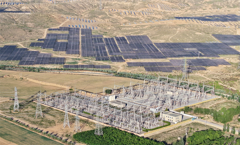 Ningxia : la centrale photovoltaïque favorise le développement vert à Yinchuan