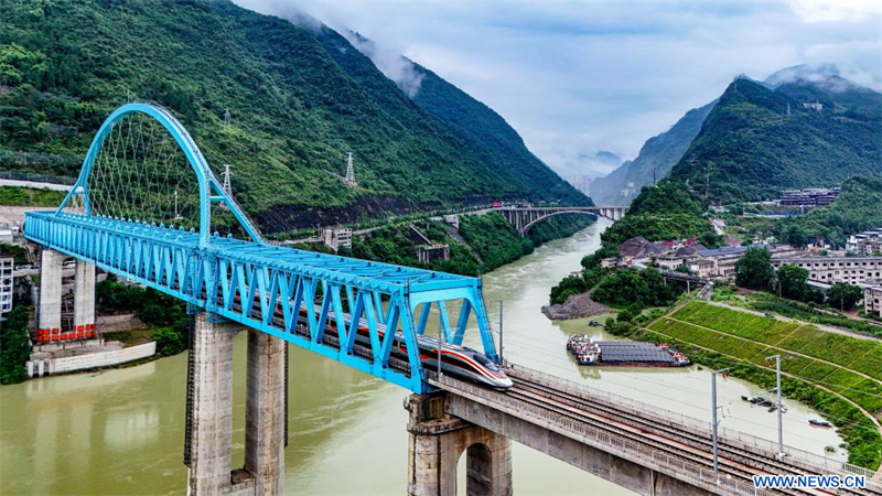 Chine : mise en service d'un tronçon clé de la ligne à grande vitesse Chongqing-Xiamen