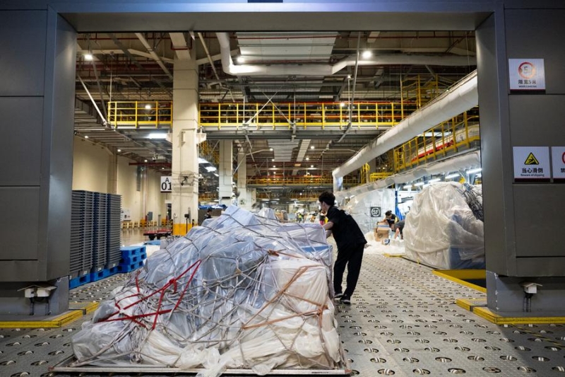 Hubei : en visite nocturne à Ezhou, premier aéroport chinois axé sur le fret