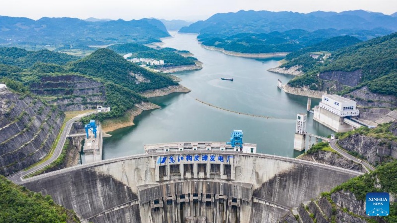 Le Guizhou fait progresser l'énergie propre avec une nouvelle base complète à Bijie