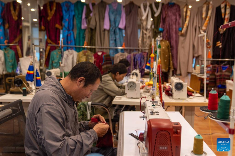 Le Xizang améliore la protection de son patrimoine culturel immatériel