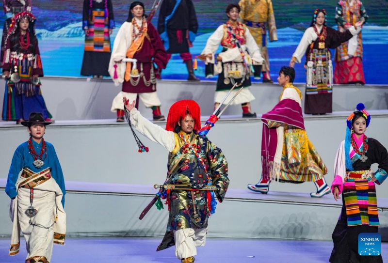 Xizang : histoire en photos d'un héritier de la technique de fabrication de costumes de Lhassa