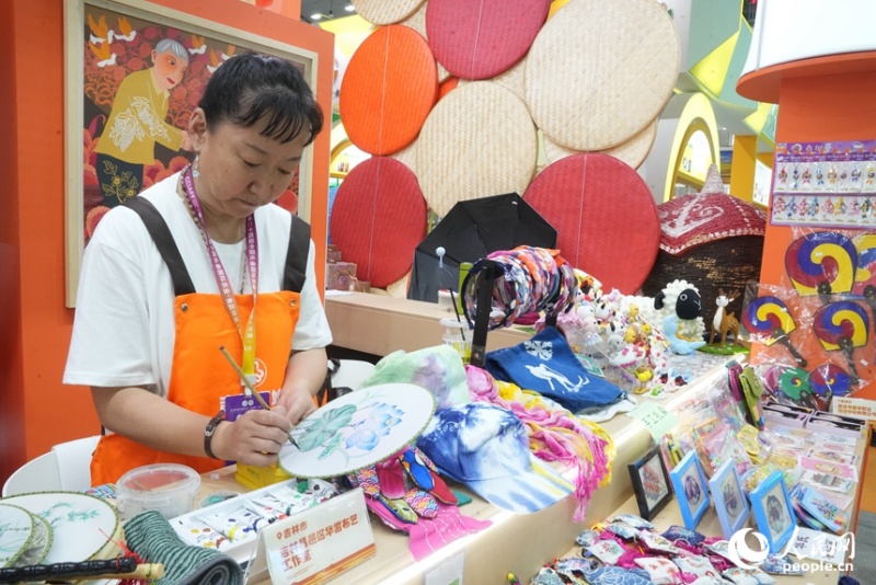 Jilin : l'artisanat, une façon intelligente de mettre les femmes sur la route de la prospérité
