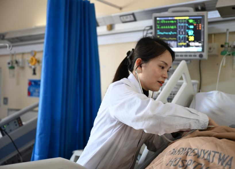 L'équipe d'aide médicale chinoise au Zimbabwe a traité plus de 7 000 patients en un semestre