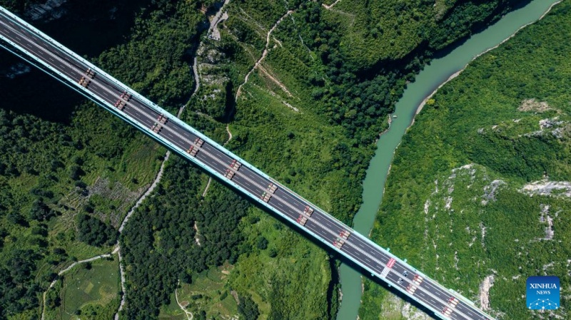Guizhou : fin du test de charge sur le pont le plus haut du monde
