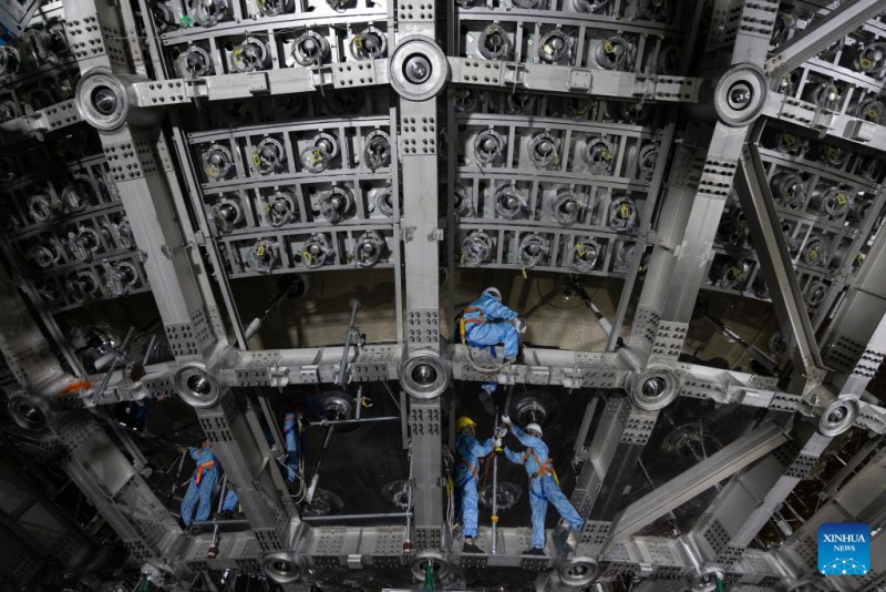 Le détecteur de neutrinos ultra-large chinois a commencé ses opérations de recherche de « particules fantômes »