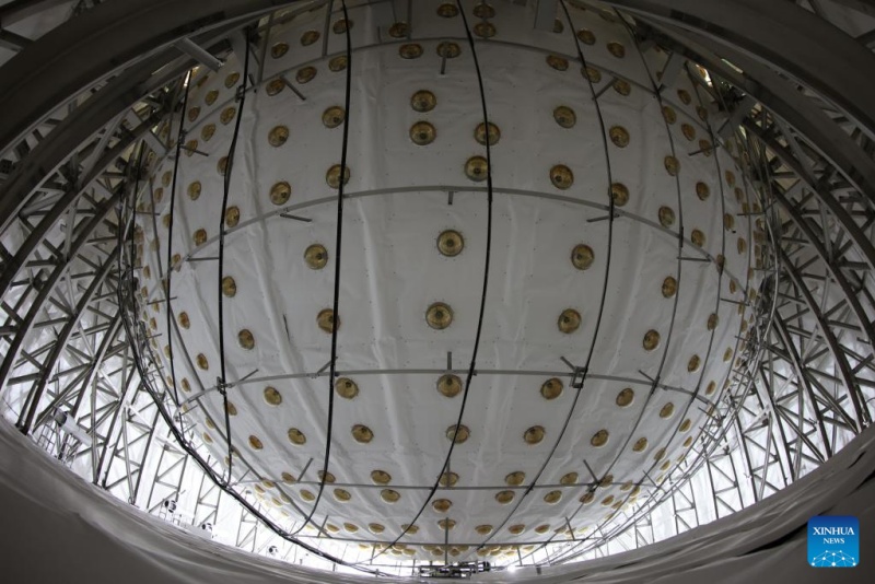 Le détecteur de neutrinos ultra-large chinois a commencé ses opérations de recherche de « particules fantômes »