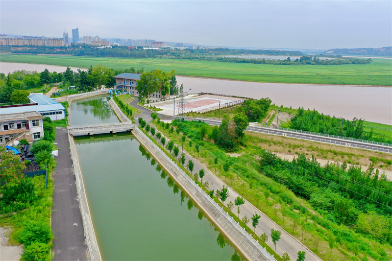 Shanxi : les paysages pittoresques le long des rives du fleuve Jaune à Pinglu