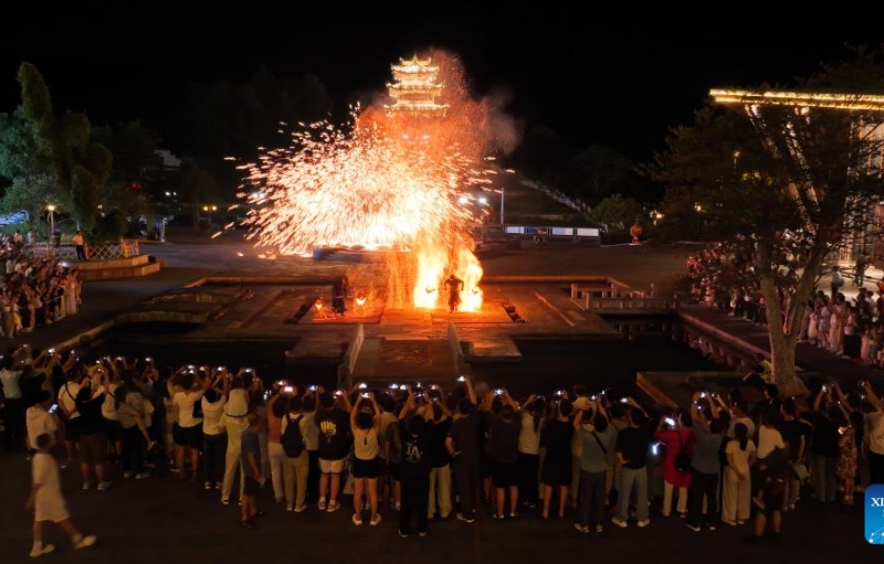 Le patrimoine culturel immatériel stimule l'essor du tourisme estival dans la province de l'Anhui