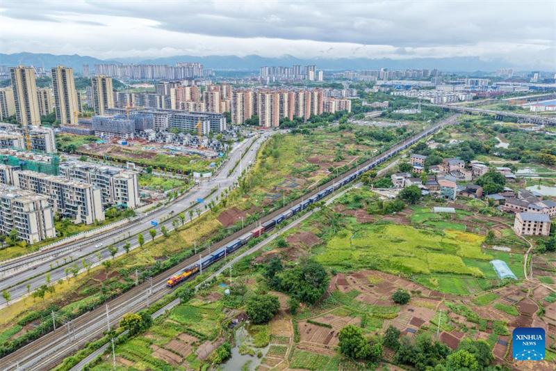 Les trains de fret Chine-Europe partis du sud-ouest de la Chine ont fait plus de 3 400 voyages cette année