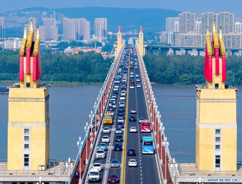 La Chine enregistre 2,4 milliards de voyages de passagers interrégionaux, mettant en lumière l'essor du tourisme pendant les vacances