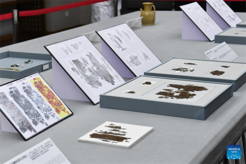 Des manuscrits chinois sur soie vieux de 2 300 ans de retour après près de huit décennies passées à l'étranger