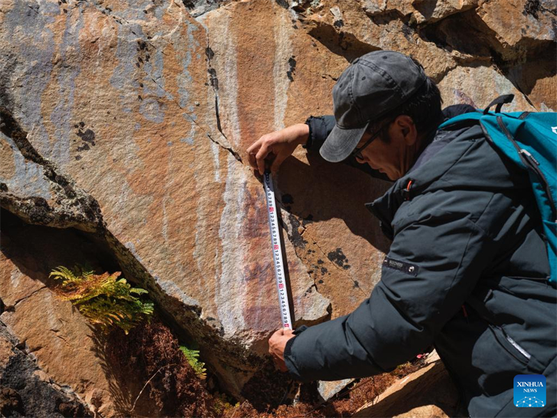 Sichuan : découvrez des peintures rupestres vieilles de 8 000 ans à Garze