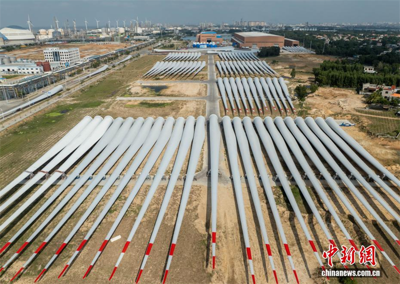 Hainan : découvrez la plus grande base de production de pales d'éoliennes du monde à Dongfang
