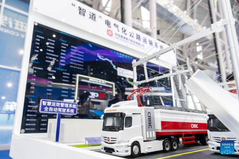 Un étonnant « camion à tresses » intelligent dévoilé pour favoriser la transformation verte dans le secteur du fret chinois