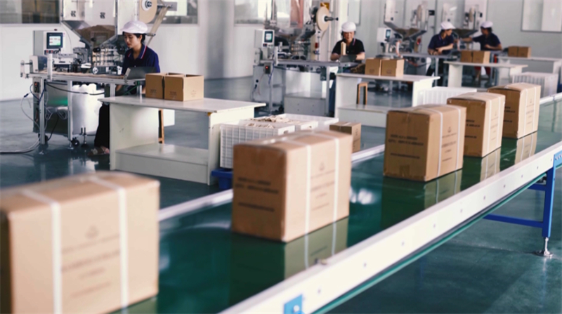 L'atelier de production de Hongye Group Co., Ltd., une entreprise de transformation de produits en bambou de Chizhou, dans la province de l'Anhui (est de la Chine). (Photo/Anhui Daily)