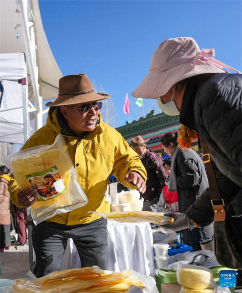 Xizang : un salon de l'approvisionnement et de la commercialisation organisé à Lhassa