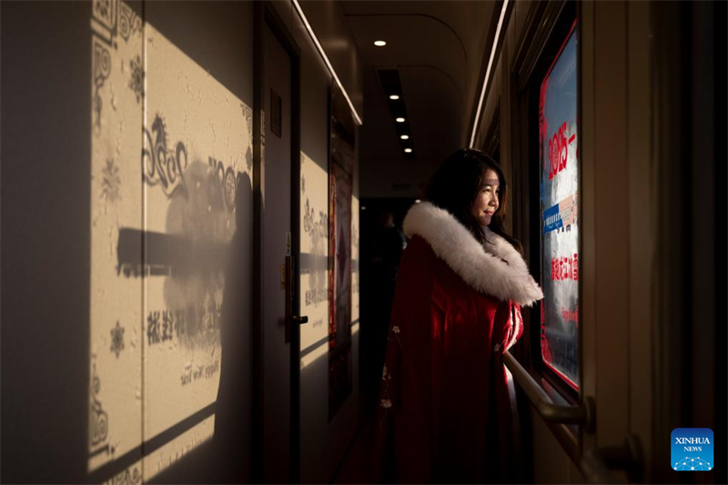 Heilongjiang : un train touristique thématique proposant des services de photo de voyage inauguré à Harbin