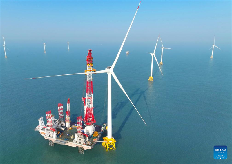 La Chine devient une puissance mondiale dans le domaine de l'énergie éolienne, défendant la transition verte et la coopération internationale