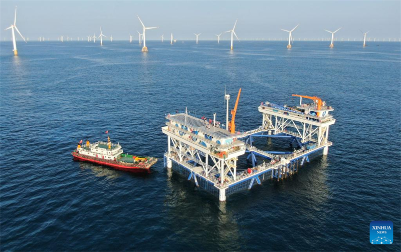 La Chine devient une puissance mondiale dans le domaine de l'énergie éolienne, défendant la transition verte et la coopération internationale