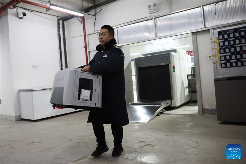 La Chine étend ses services de transport ferroviaire à grande vitesse d'animaux de compagnie pour les voyages de la Fête du Printemps