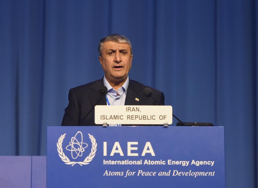 Le président de l'Organisation iranienne de l'énergie atomique (AEOI), Mohammad Eslami, prononce un discours lors de la 67e Conférence générale de l'Agence internationale de l'énergie atomique (AIEA), à Vienne, en Autriche, le 25 septembre 2023. (Xinhua/He Canling)