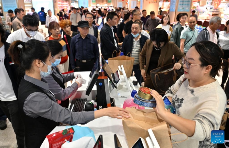 Hainan : ouverture du premier groupe de boutiques hors taxes de biens de consommation quotidienne pour les résidents de l'île