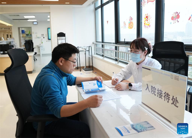Les hôpitaux chinois testent des services de soins sans accompagnants familiaux