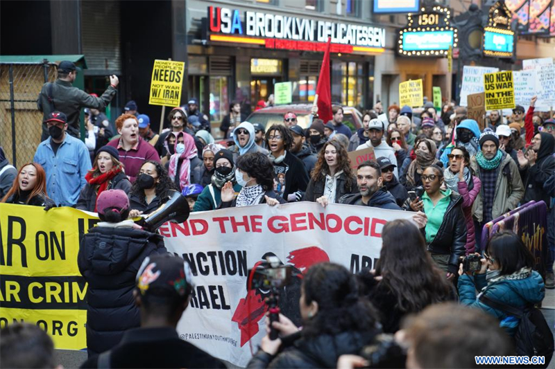 Etats-Unis : manifestation pour dénoncer les attaques aériennes contre l'Iran